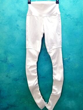 Alo Yoga Goddess Leggings with Leg warmer All White High waise XS